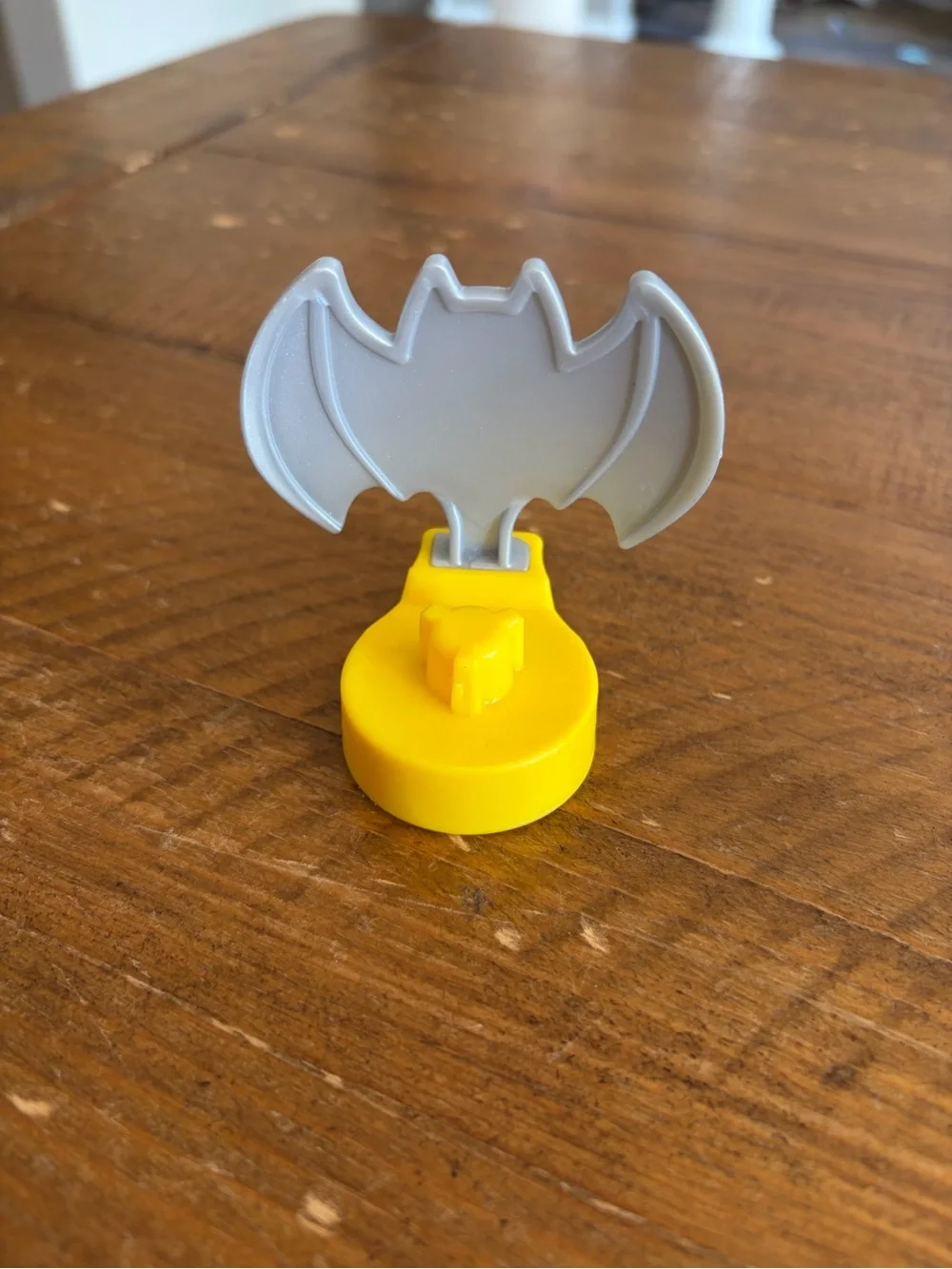 Little People DC Super Friends Batman Super Computer Yellow Batmobile Batcave